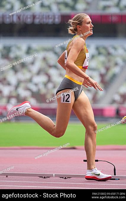 02 August 2021, Japan, Tokio: Athletics: Olympics, 1500 m, women, heats, at the Olympic Stadium. Caterina Granz from Germany in action