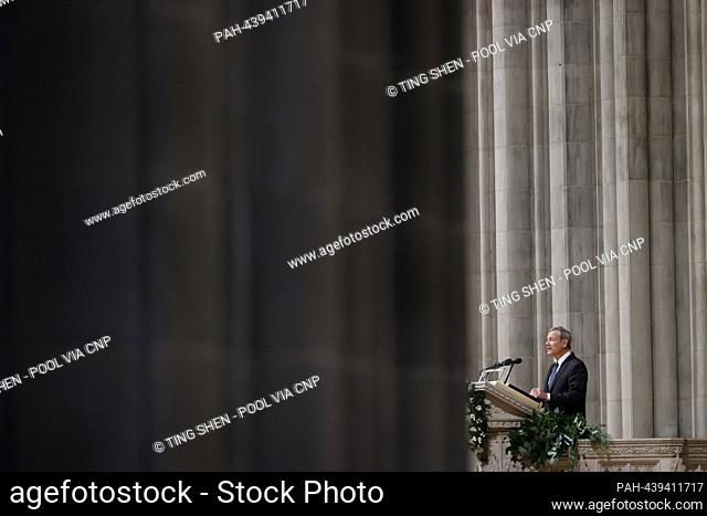 Chief Justice of the United States John G. Roberts, Jr., speaks at the funeral service of late Associate Justice of the Supreme Court Sandra Day O'Connor at the...