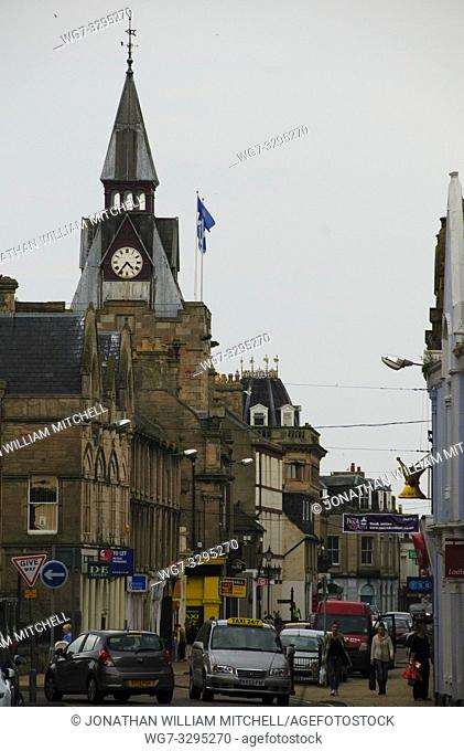 SCOTLAND Nairn -- 05 Sep 2014 -- People and traffic on Nairn High Street in Scotland -- Picture by Jonathan Mitchell/Atlas Photo Archive