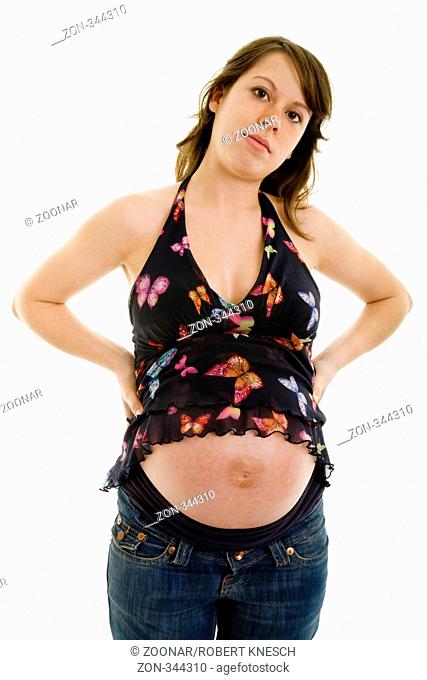 Portrait einer brünetten schwangeren Frau