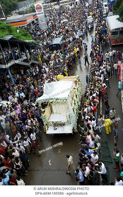 Bollywood superstar actor Rajesh Khanna funeral in Mumbai at Maharashtra India