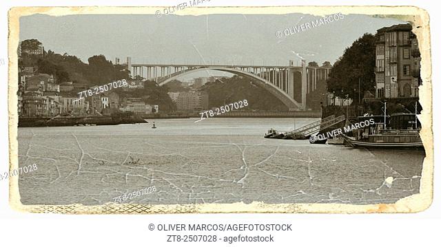 Arrábida Bridge over Douro river, Porto, Portugal