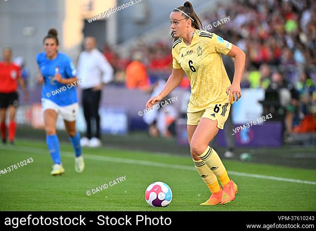 Belgium's Tine De Caigny pictured in action during a game between Belgium's national women's soccer team the Red Flames and Italy, in Manchester