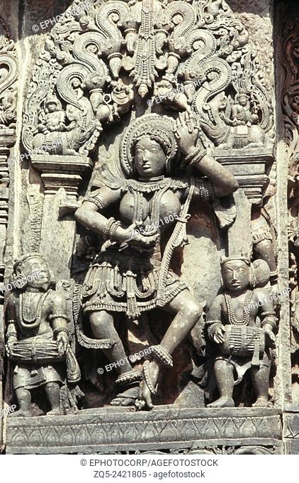 Female dancer. Hoysalesvara Temple, Halebid, Karnataka, India