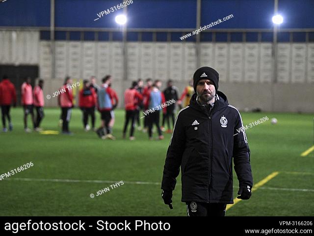 Standard's head coach Luka Elsner is pictured during a training session of Belgian soccer team Standard de Liege, Wednesday 05 January 2022 in Angleur, Liege