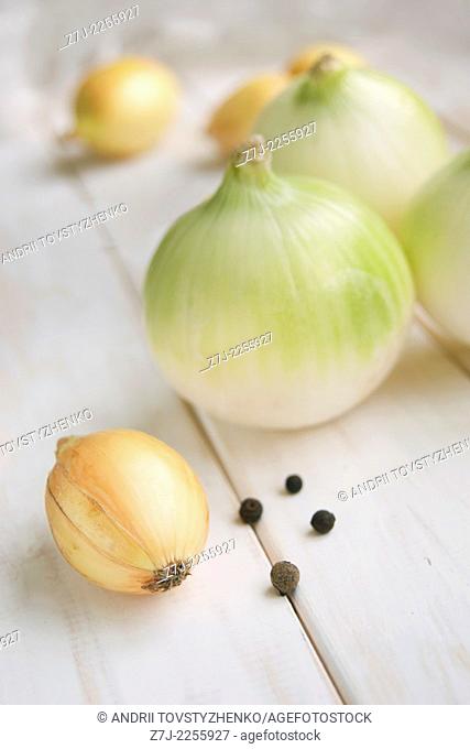 green and yellow onions