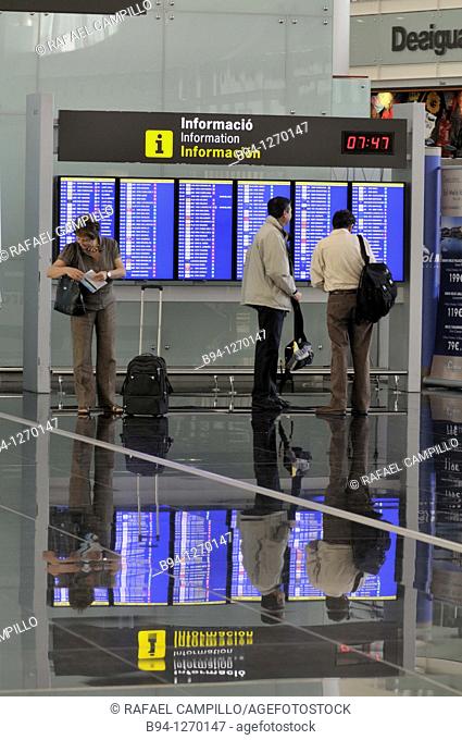 Information displays. Terminal T1 by Ricardo Bofill, 2009. El Prat Airport. Barcelona. Catalonia. Spain