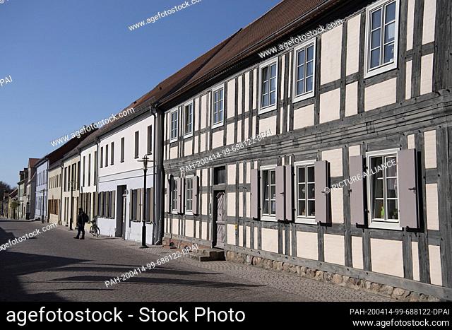 07 April 2020, Brandenburg, Gransee: Half-timbered houses can be seen in the Brandenburg town of Gransee in the Oberhavel district