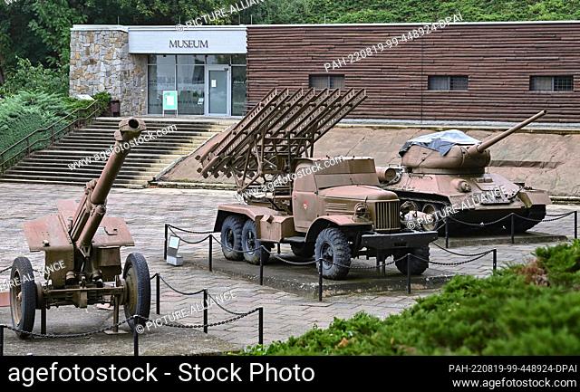 19 August 2022, Brandenburg, Seelow: Soviet war technology from the Second World War is on the grounds of the memorial ""Seelower Heights""