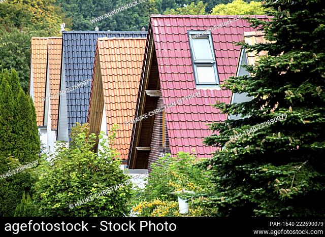 Multiple roofs covered with tiles in a street in Oldenburg (Germany), 26 September 2020. - Oldenburg/Niedersachsen/Deutschland