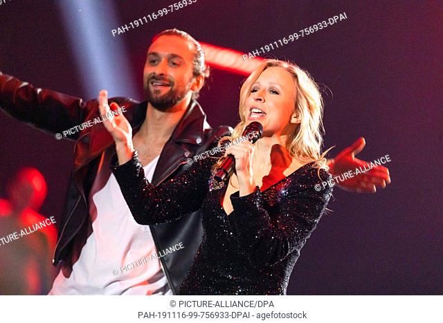 15 November 2019, Baden-Wuerttemberg, Offenburg: The musician Nina Proll performs during the recording of the New Year's Eve Show of BR, ORF and SRF