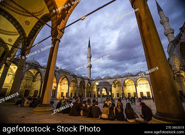 Evening descends over the courtyard of the Blue Mosque (Sultan Ahmed Mosque), Istanbul, Turkey (Republic of Turkey)