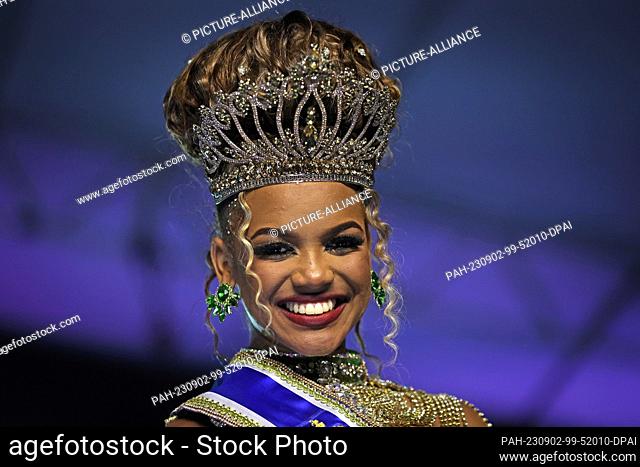 02 September 2023, Brazil, Rio De Janeiro: Gabriela Mendes Medeiros, a dancer from Padre Miguel's Mocidade Independente, performs during the ""King and Queen of...