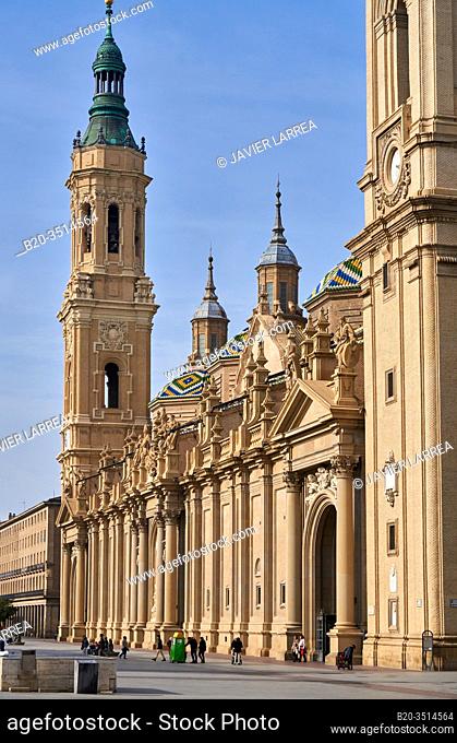 Basilica Cathedral of Our Lady of Pilar, Plaza del Pilar, Zaragoza, Aragon, Spain, Europe