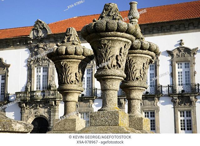 Neo Pombaline Pillory monument in the Plaza Terreiro da Se Square, Porto, Douro Litoral, Portugal