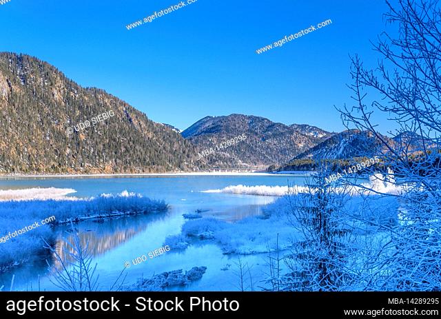 Germany, Bavaria, Upper Bavaria, Tölzer Land, Isarwinkel, Lenggries, district Fall, view to Isar valley and Sylvenstein reservoir near Fall