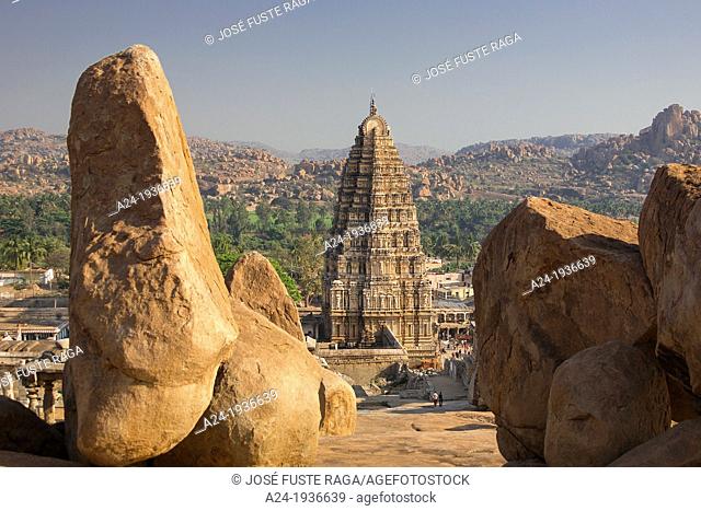 India , Karnataka State, Hampi City , ruins of Vijayanagar City XV century , (W.H.), Matunga Hill , Virupaksha Temple