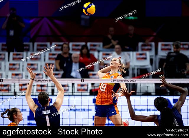 Dutch Nika Daalderop (C) pictured in action during a volleyball game between Italy and The Netherlands, Sunday 03 September 2023 in Brussels
