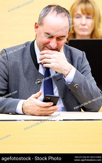 05 December 2023, Bavaria, Munich: Hubert Aiwanger, Minister of Economic Affairs and state chairman of the Free Voters in Bavaria