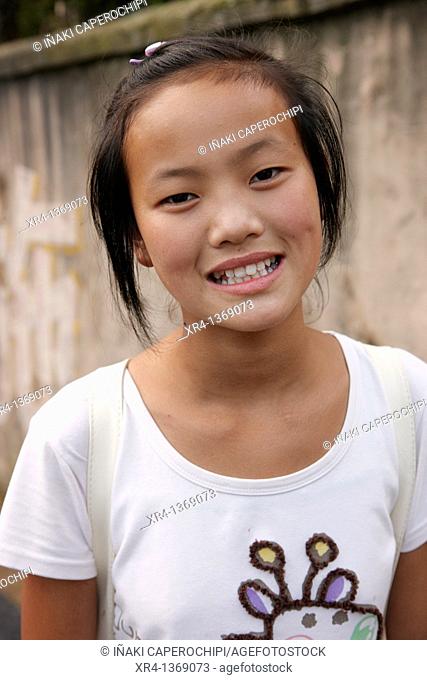 Children in Tianlong, Tianlong Tumpu, Guizhou, China