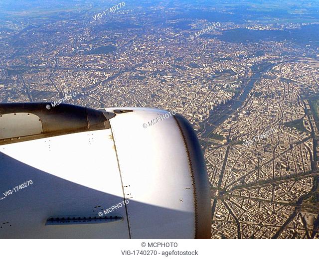 flight over Paris - 01/01/2009