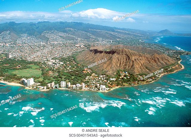 Diamond Head, aerial view Honolulu, Oahu, Hawaii rr