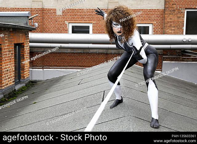 GEEK ART - Bodypainting and Transformaking: Spider-Gwen Photoshooting with Lena Kiel in the Hefehof. Hameln, 15.09.2020 - A project by the photographer...
