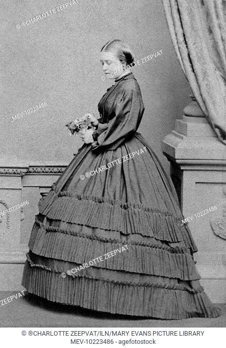 Princess Victoria, Princess Royal of Great Britain, Crown Princess of Prussia, later Empress of Prussia (1840-1901) photographed by Mayall in 1861