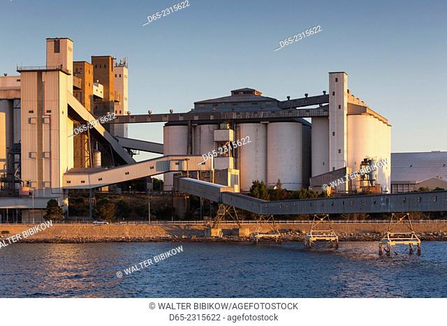 Australia, South Australia, Yorke Peninsula, Wallaroo, grain silos, dusk