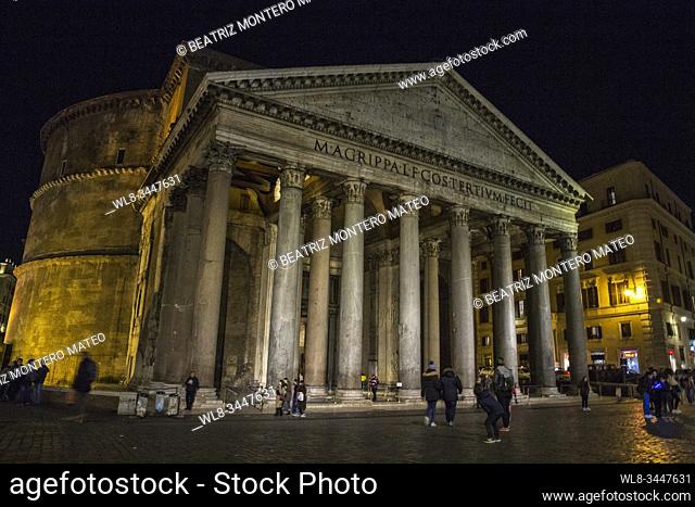Pantheon of Agrippa at night in Rome (Italy)