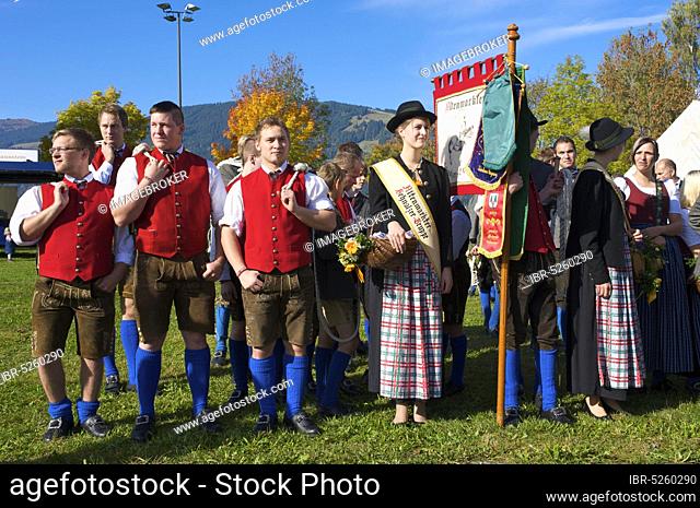 Traditional Schnalzer Competition in Saalfelden im Pinzgau, Salzburger Land, Austria, traditional traditional costume, traditional costumes, Europe