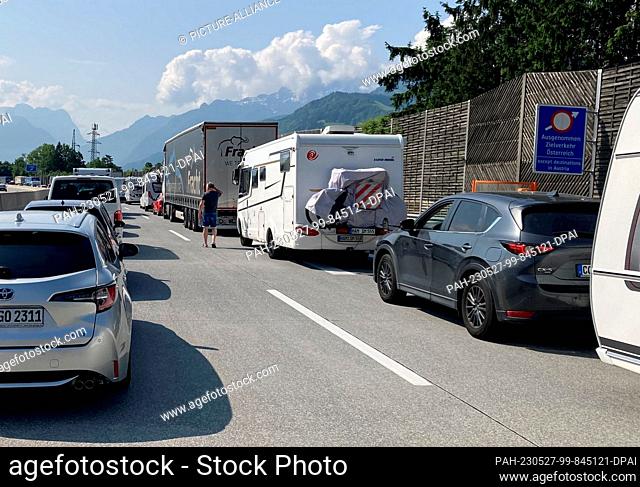27 March 2023, Austria, Hallein: Cars form a traffic jam on the A10 Tauern freeway near Hallein in Austria. Due to the Whitsun vacations