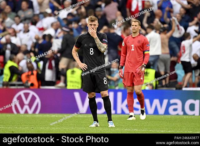 Toni KROOS l. (GER) and goalwart Manuel NEUER (GER) disappointed. Round of 16, game M44, England (ENG) - Germany (GER), on June 29th
