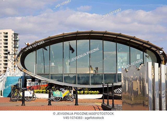Cardiff Bay Visitor Centre. The Tube. Palisade stainless steel work. By Denys Short. Cardiff. Caerdydd. South Glamorgan. Wales. UK