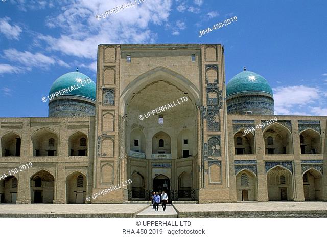 Mir-i-Arab madrasah facade, Bukhara, Uzbekistan, Central Asia, Asia