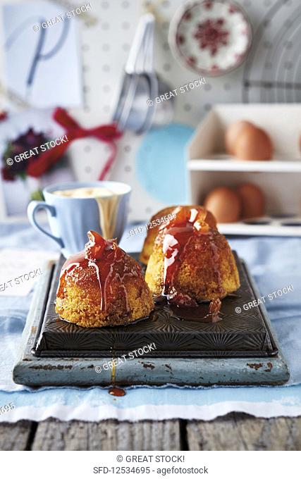 Steamed treacle pudding (England)