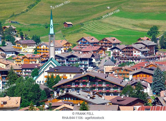 View over town, Pozza di Fassa, Fassa Valley, Trento Province, Trentino-Alto Adige/South Tyrol, Italian Dolomites, Italy, Europe