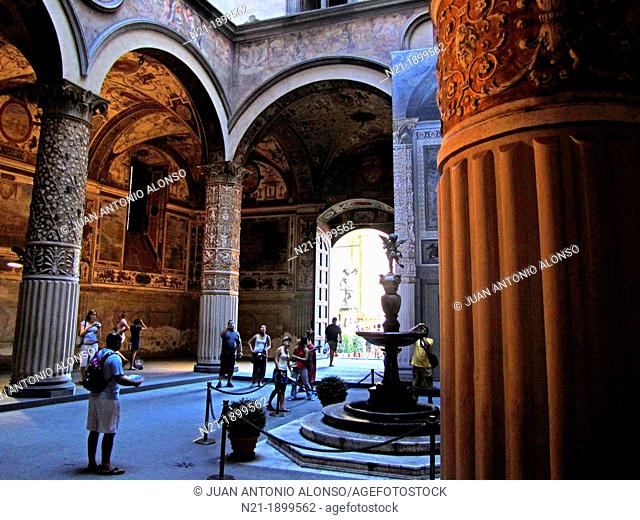 Patio de Michelozzo, Palazzo Vecchio  Florence, Tuscany, Italy, Europe