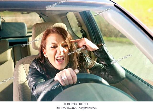 wütende autofahrerin