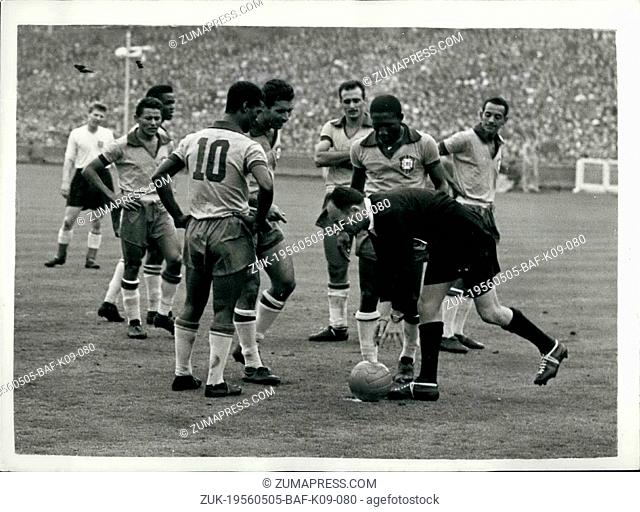 May 05, 1956 - England Best Brodie 4-2 at Wembley. (Credit Image: © Keystone Press Agency/Keystone USA via ZUMAPRESS.com)
