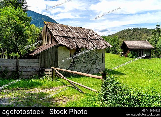 Europe, Austria, Tyrol, Ötztal Alps, Ötztal, disintegrated shed on a meadow on the banks of the Ötztaler Ache in the front Ötztal