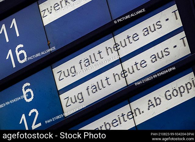 23 August 2021, Baden-Wuerttemberg, Stuttgart: ""Train cancelled!"" is written on the display board at Stuttgart Central Station
