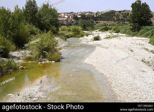 Mazaleon, town and Matarrana River. Matarrana, Teruel, Aragon, Spain