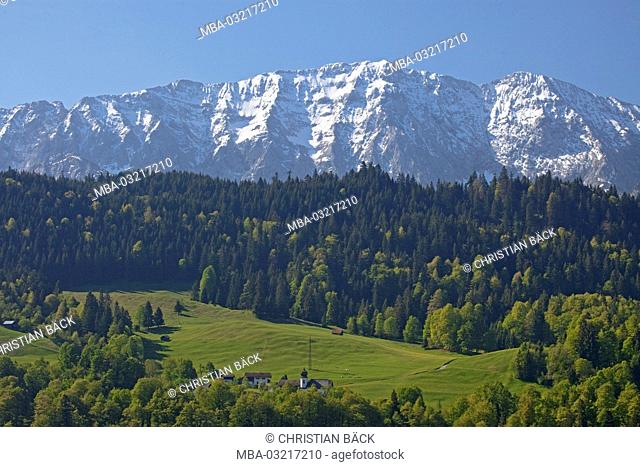 Wamberg in front of Wetterstein mountains, Garmisch-Partenkirchen, Bavaria, Germany