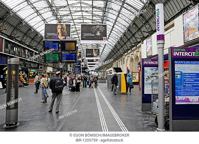 Gare de l'Est, interior view of the East Railway Station, Paris, France, Europe