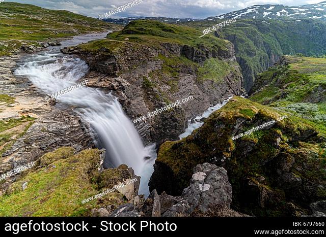 Rjukandefoss, Hardangervidda Nationalpark, Lofthus, Norway, Europe