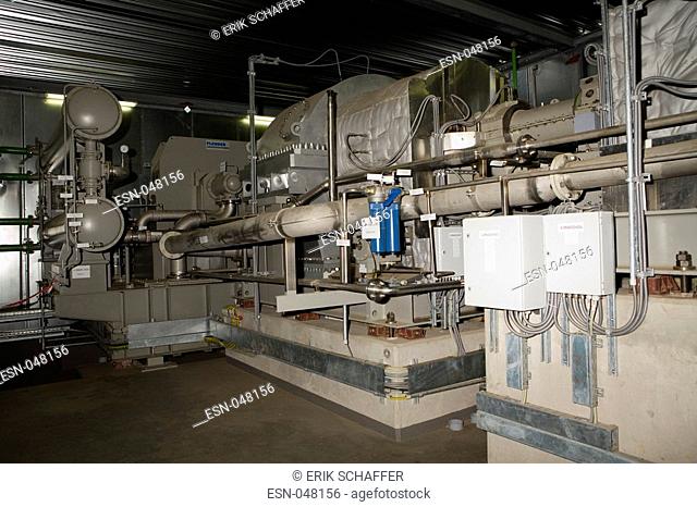 Biomass plant Bischofferode, Holungen High pressure turbine, low pressure turbine and reduction gearbox assembly from left to right  This 20 MW condensing power...