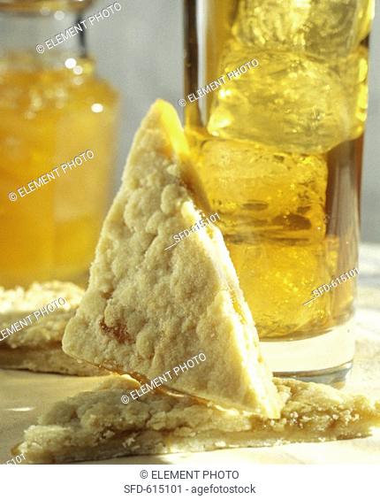 Apricot Shortbread with a Tall Glass of Ice Tea
