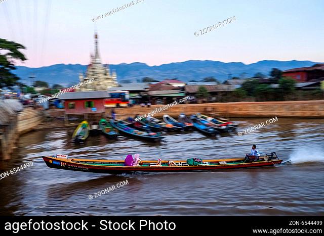 Longboat on canal to Inle Lake, Nyaung Shwe, Shan-State, Myanmar