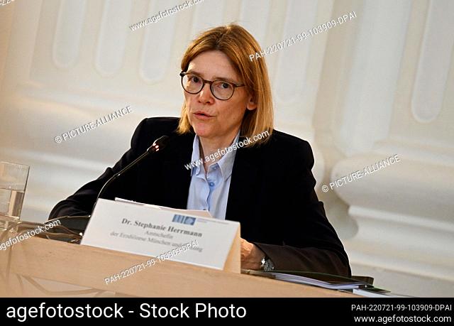 21 July 2022, Bavaria, Munich: Stephanie Herrmann, head of office of the Archdiocese of Munich and Freising, speaks at the press conference to present its 2021...